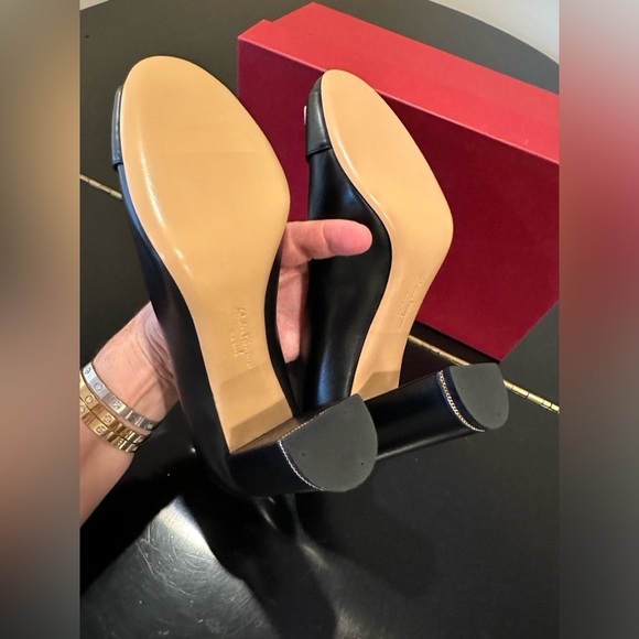 Salvatore Ferragamo NWT Luxury Classic Chic RARE Authentic Fiamma Black Pumps - Picture 11 of 17